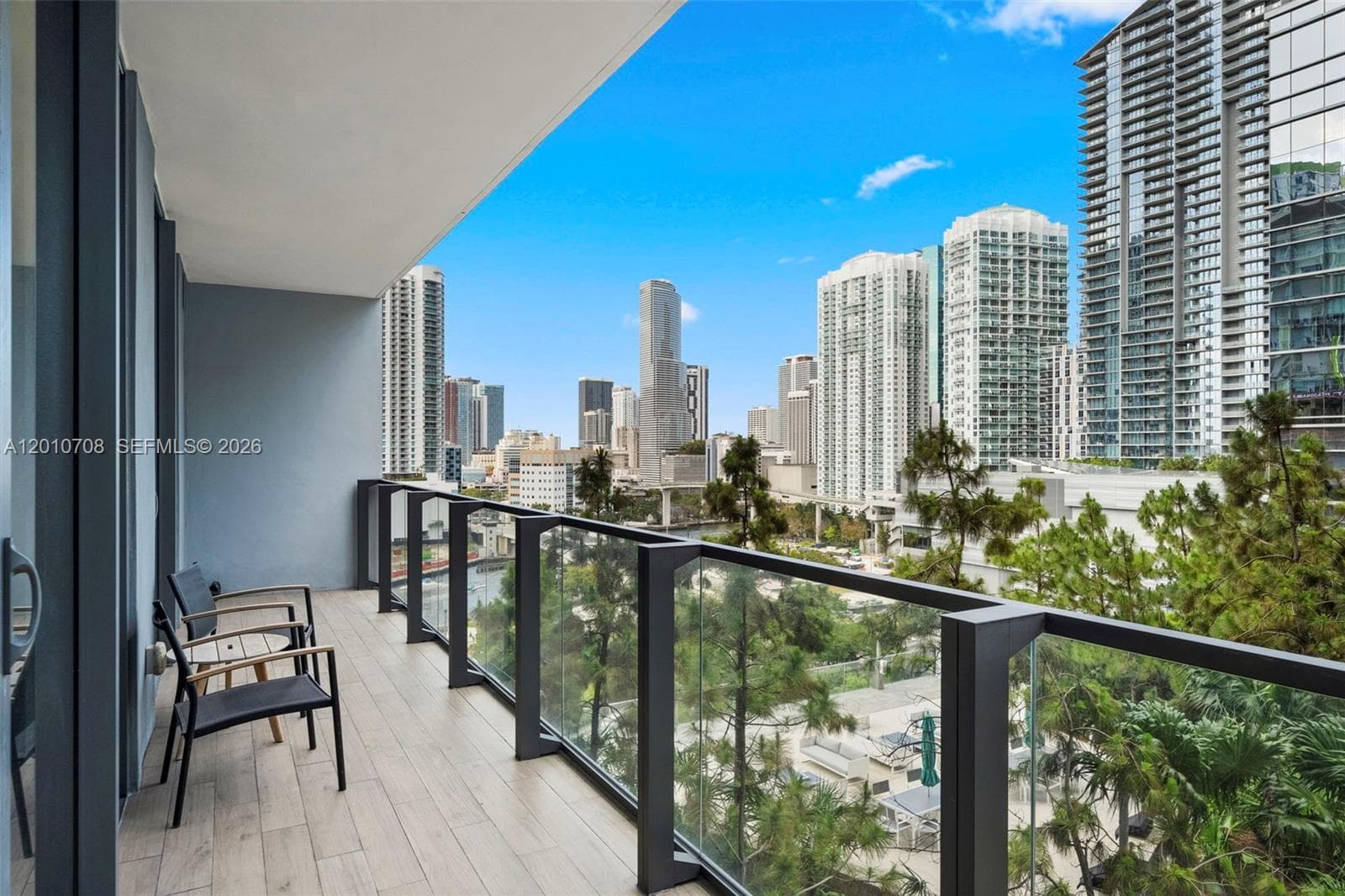 88 SW 7th St # 809, Miami FL 33130 — 4