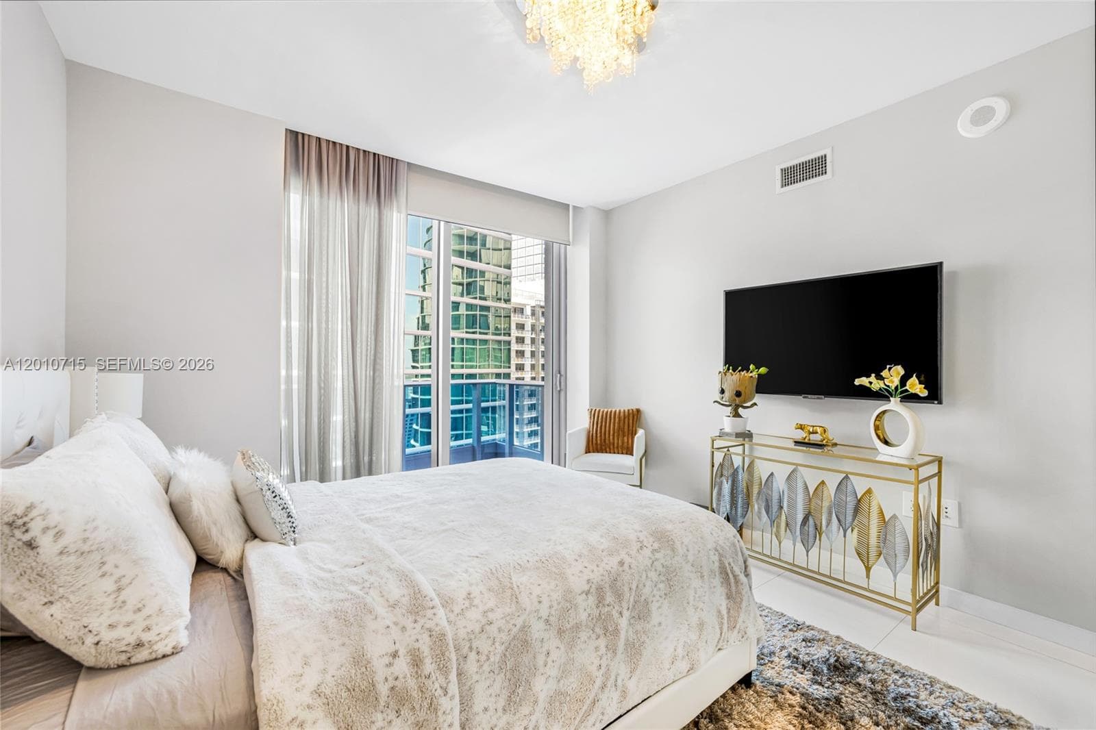 200 Biscayne Boulevard Way # 4401, Miami FL 33131 — 23