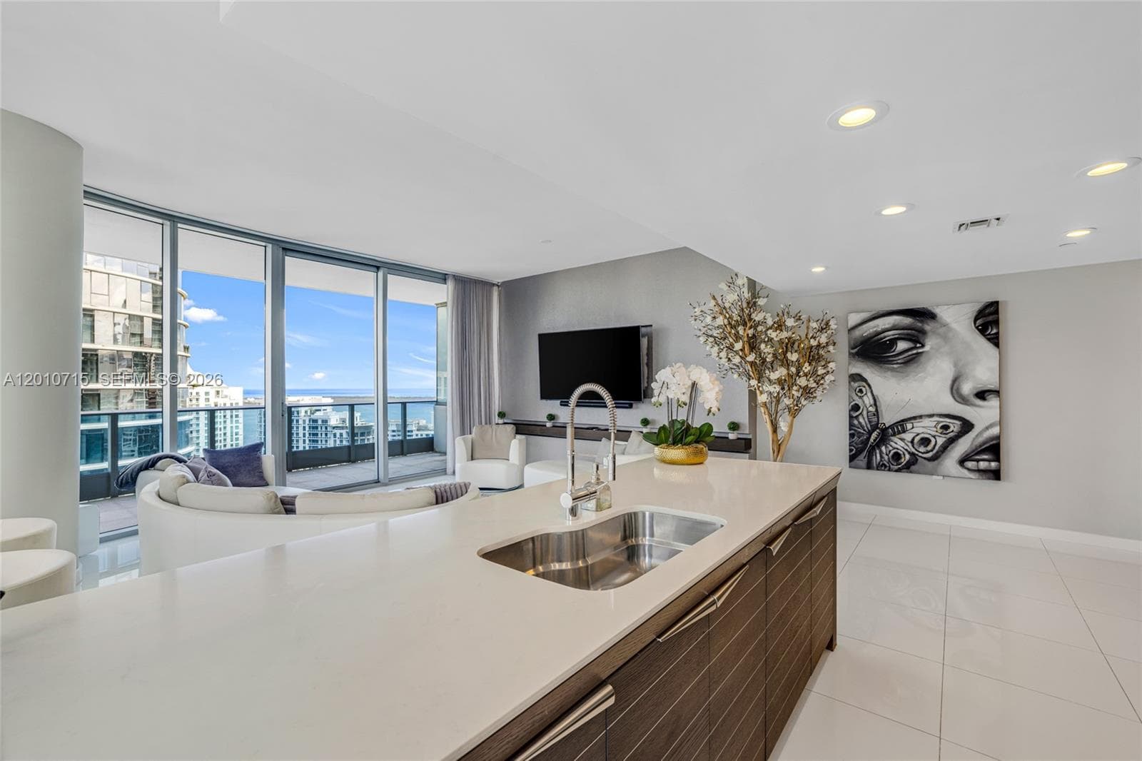 200 Biscayne Boulevard Way # 4401, Miami FL 33131 — 6