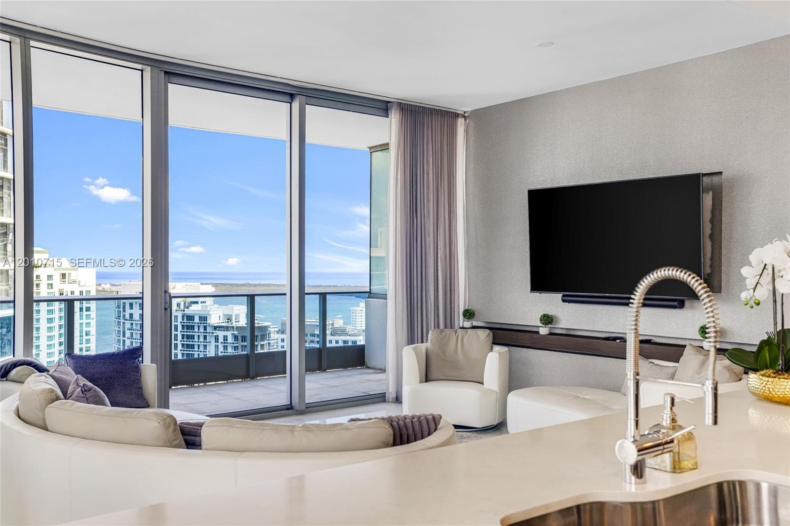 200 Biscayne Boulevard Way # 4401, Miami FL 33131 — 7