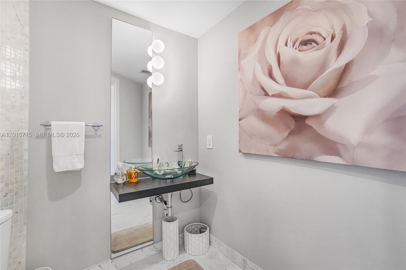 200 Biscayne Boulevard Way # 4401, Miami FL 33131 — 25
