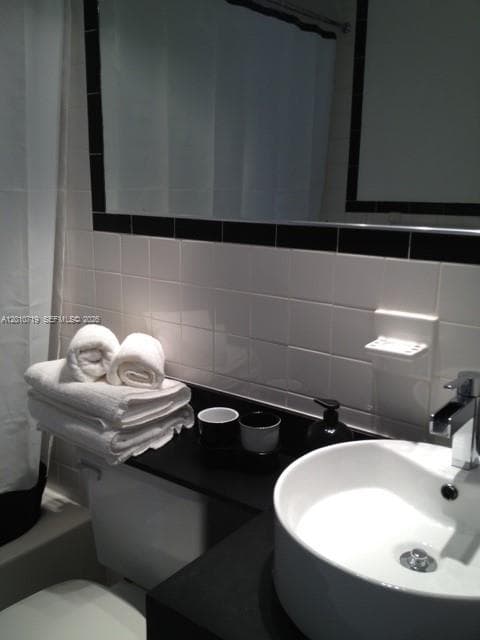 1127 Euclid Ave # 205, Miami Beach FL 33139 — 6