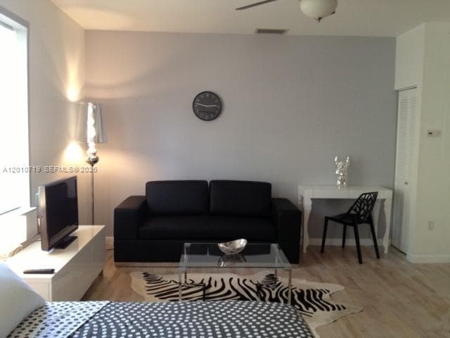 1127 Euclid Ave # 205, Miami Beach FL 33139 — 1