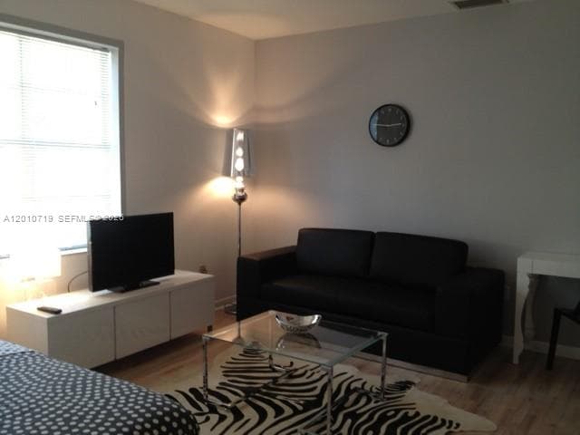 1127 Euclid Ave # 205, Miami Beach FL 33139 — 9