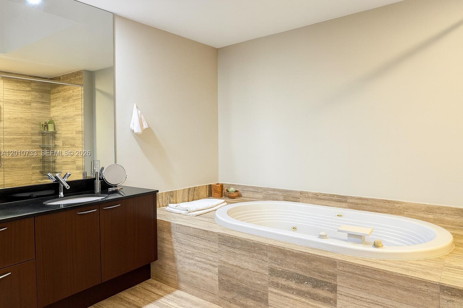 15901 Collins Ave # 1203, Sunny Isles Beach FL 33160 — 16