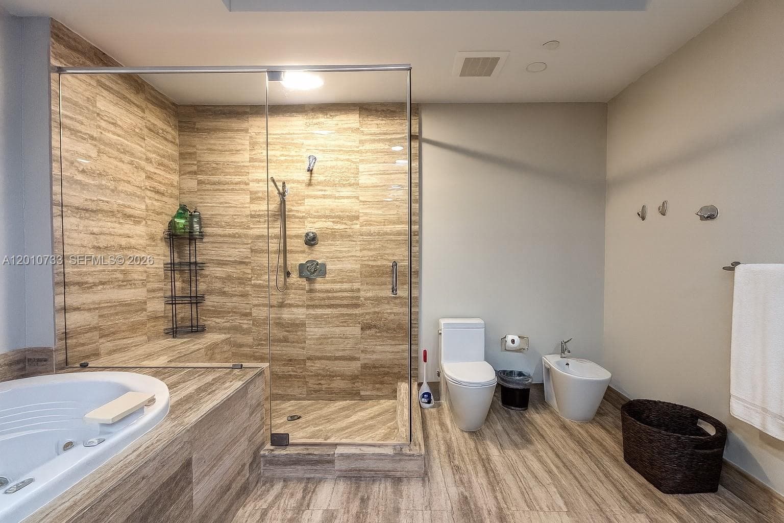 15901 Collins Ave # 1203, Sunny Isles Beach FL 33160 — 15