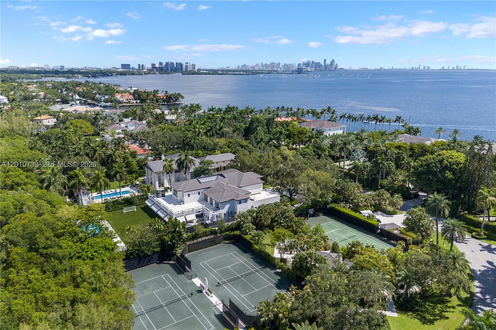 26 Tahiti Beach Island Rd, Coral Gables FL 33143 — 12
