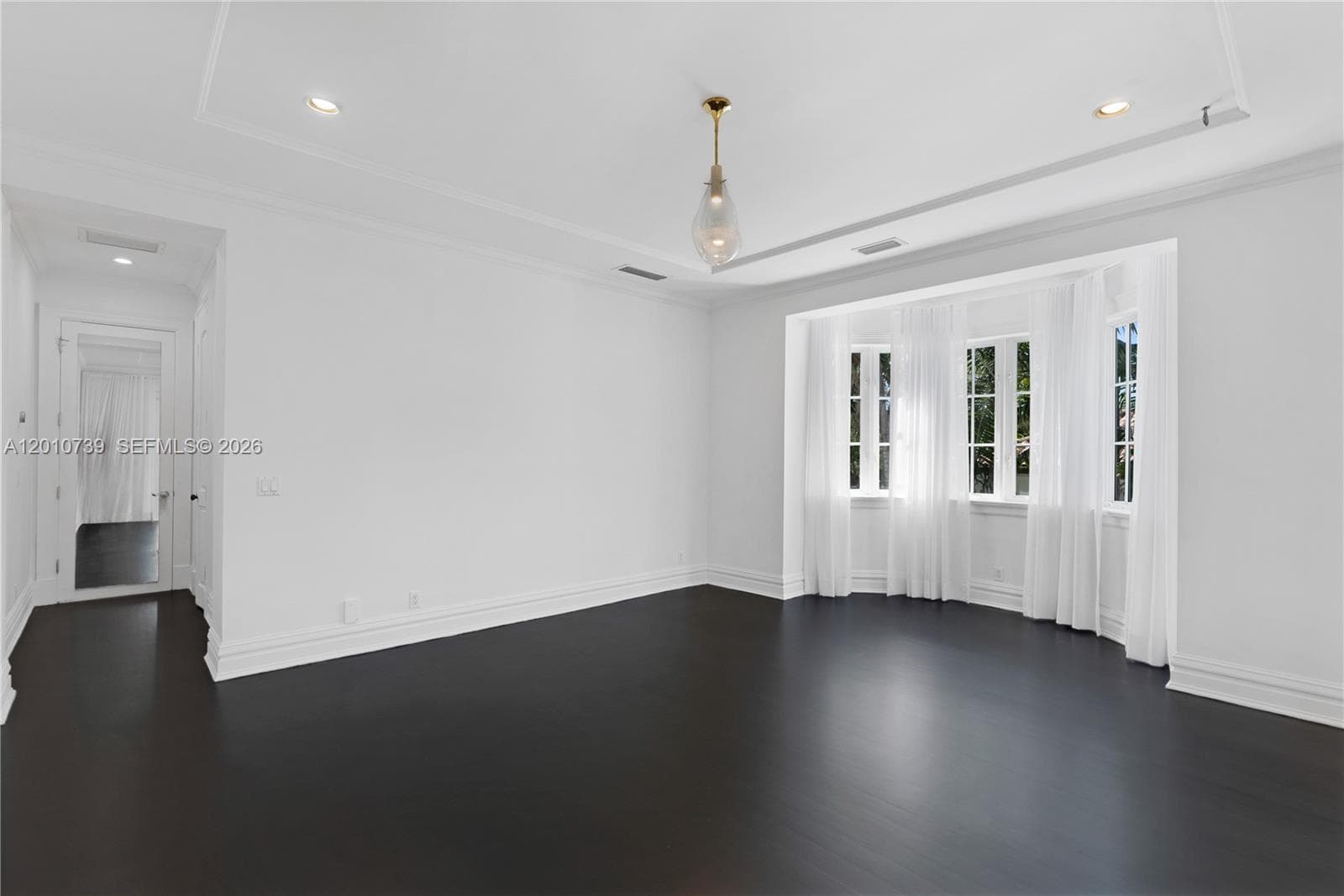 26 Tahiti Beach Island Rd, Coral Gables FL 33143 — 40