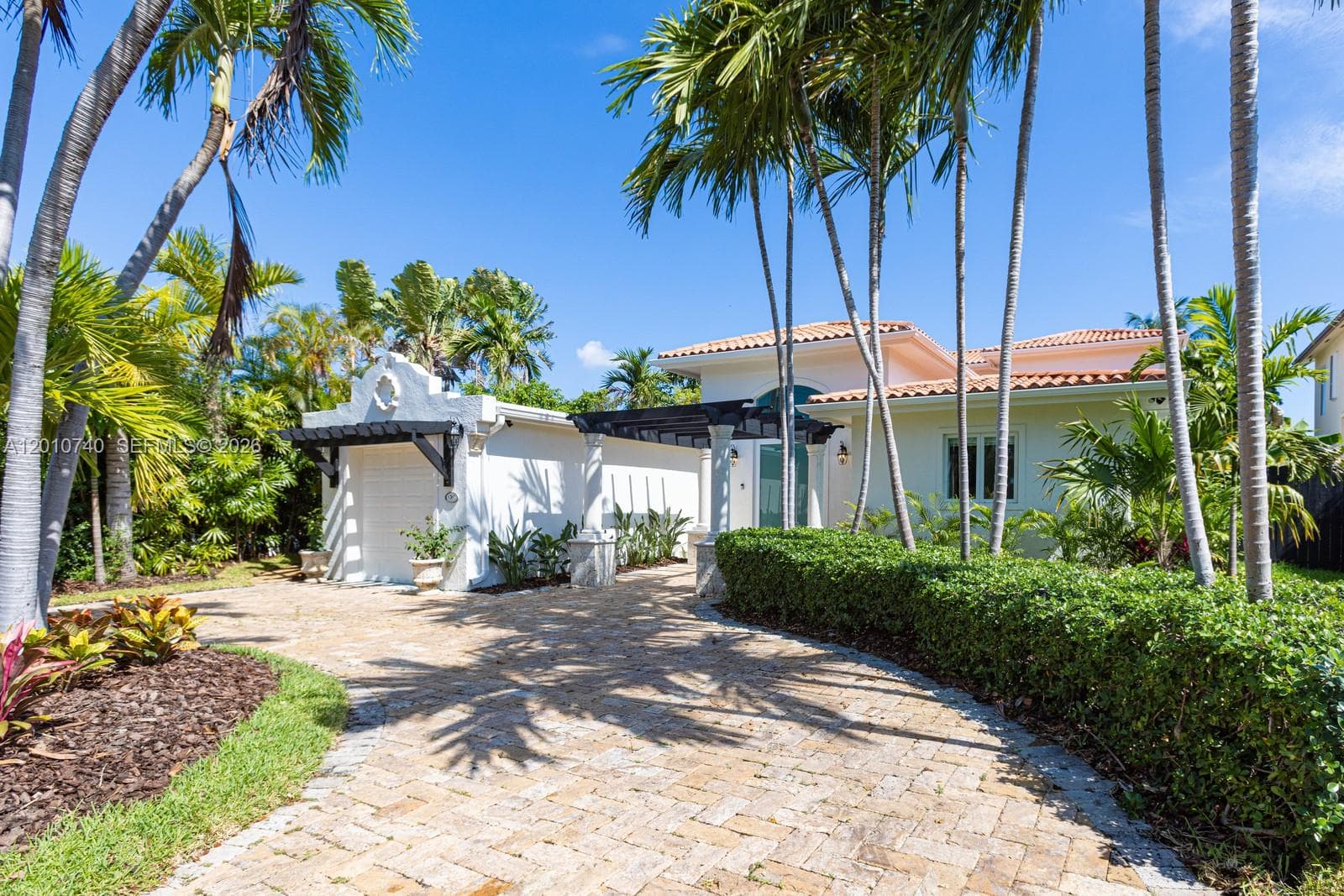 425 N Shore Dr, Miami Beach FL 33141 — 36
