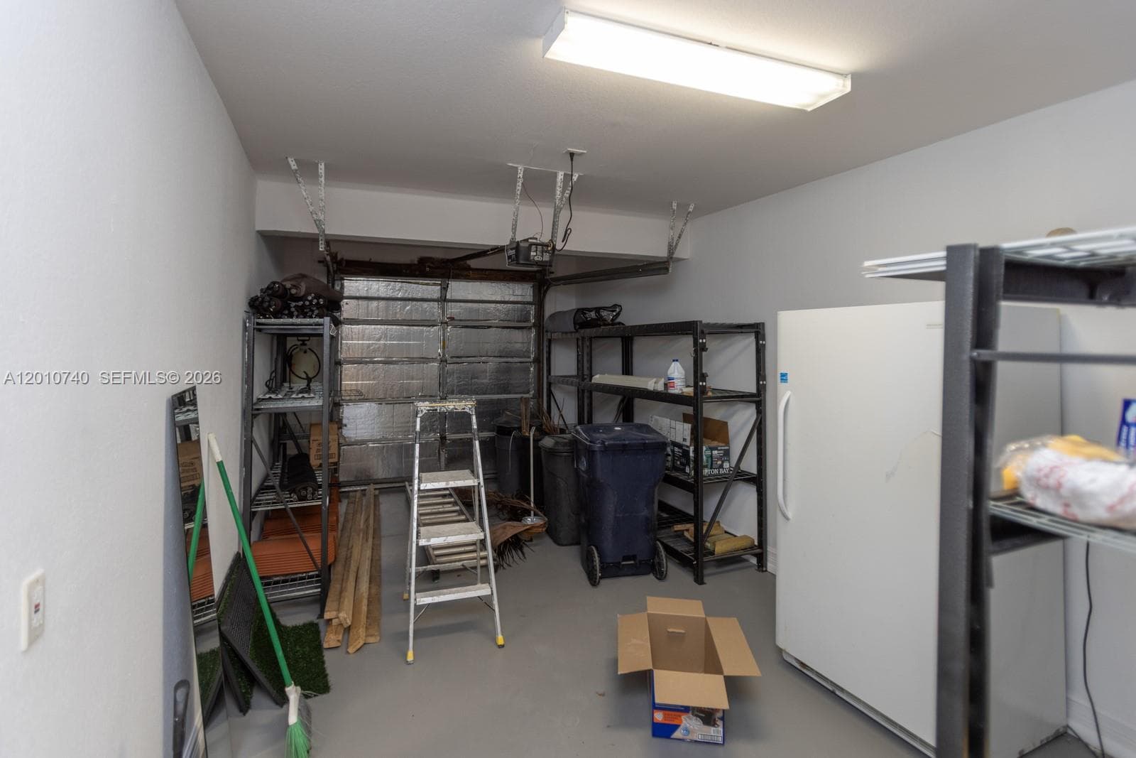 425 N Shore Dr, Miami Beach FL 33141 — 32