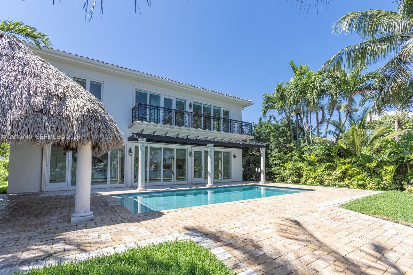 425 N Shore Dr, Miami Beach FL 33141 — 1