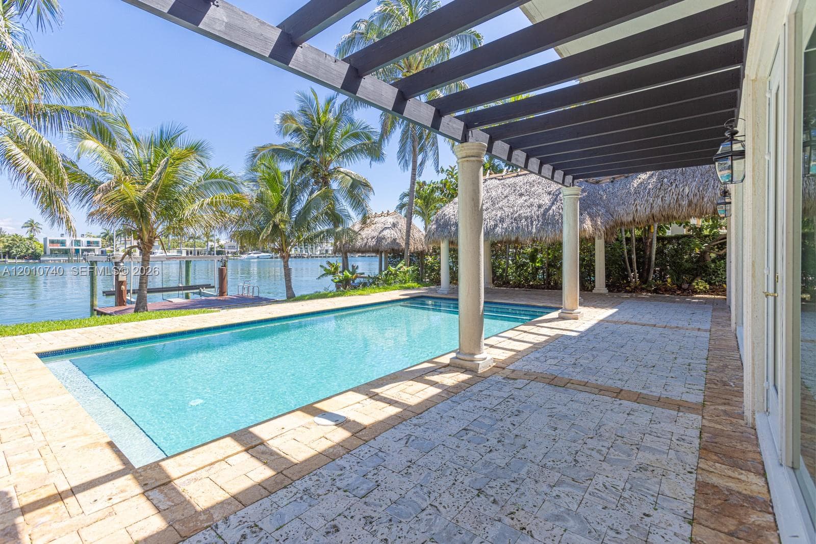 425 N Shore Dr, Miami Beach FL 33141 — 28