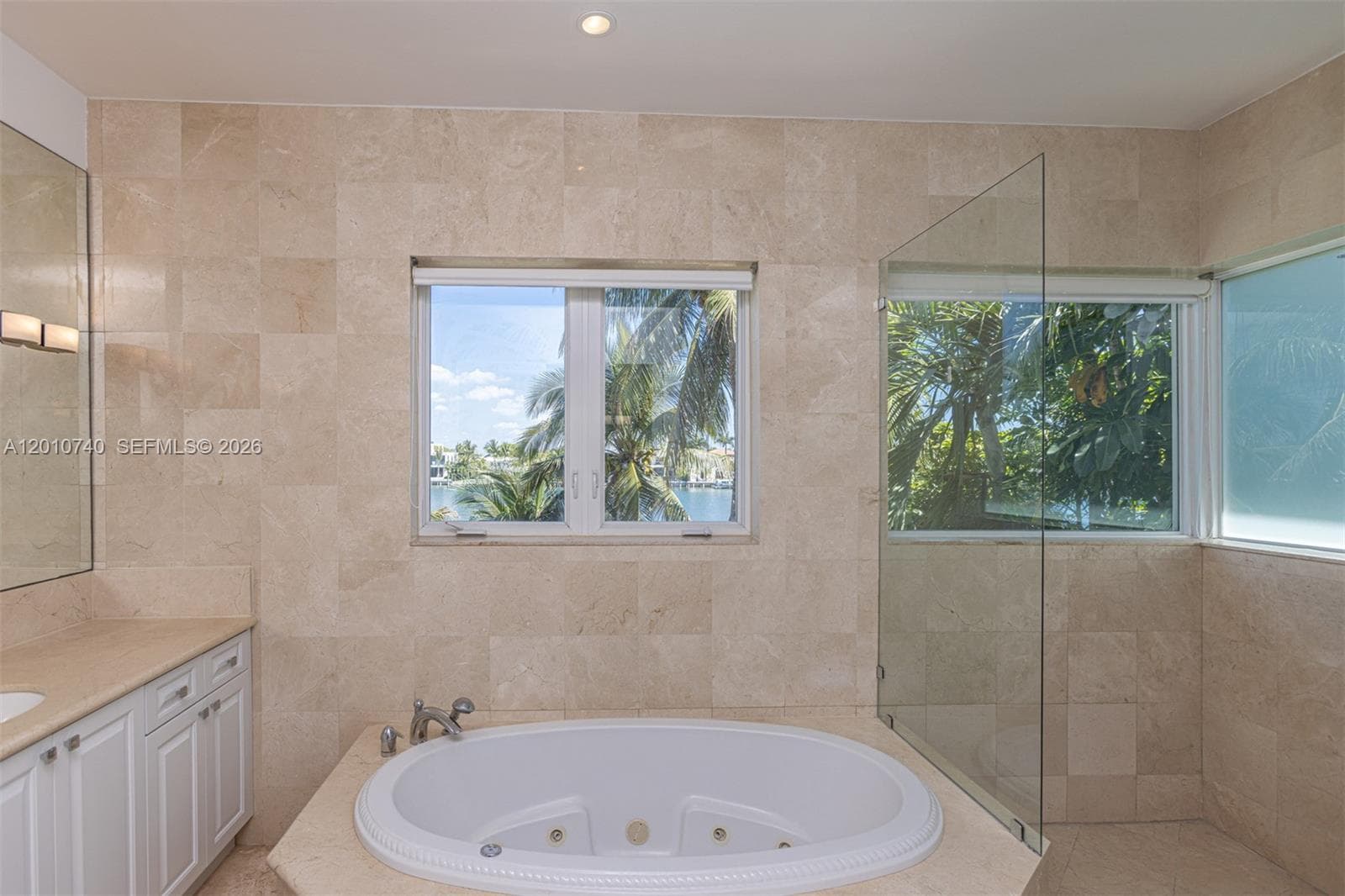 425 N Shore Dr, Miami Beach FL 33141 — 20