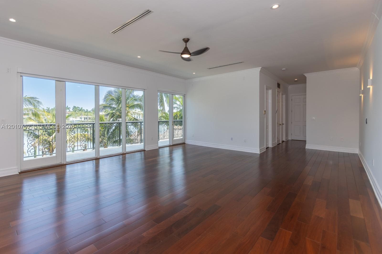 425 N Shore Dr, Miami Beach FL 33141 — 9