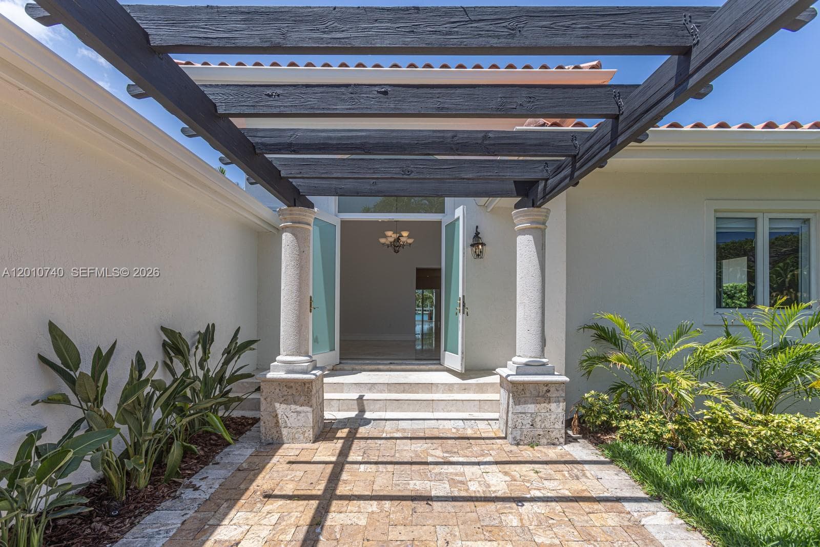 425 N Shore Dr, Miami Beach FL 33141 — 37