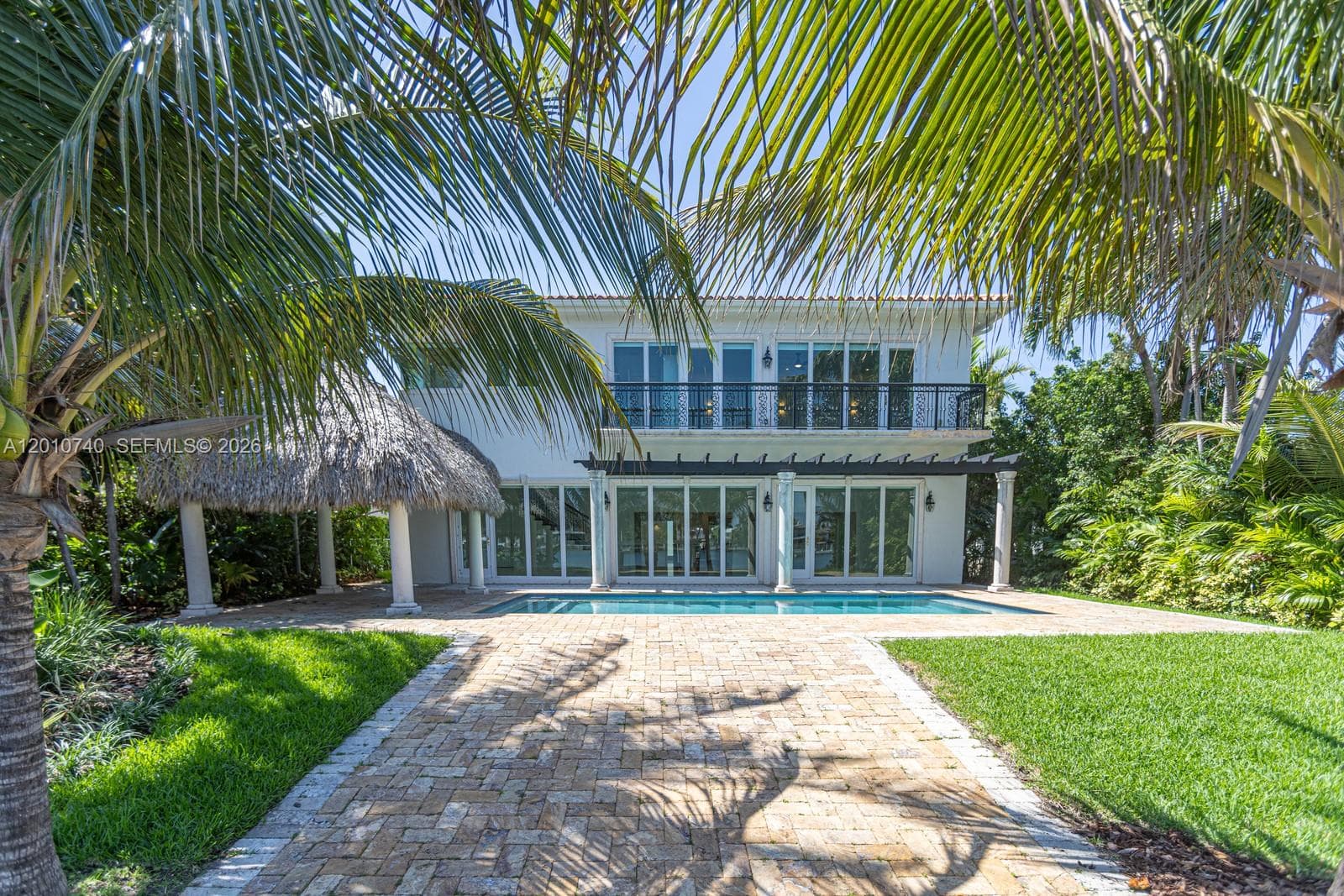 425 N Shore Dr, Miami Beach FL 33141 — 35