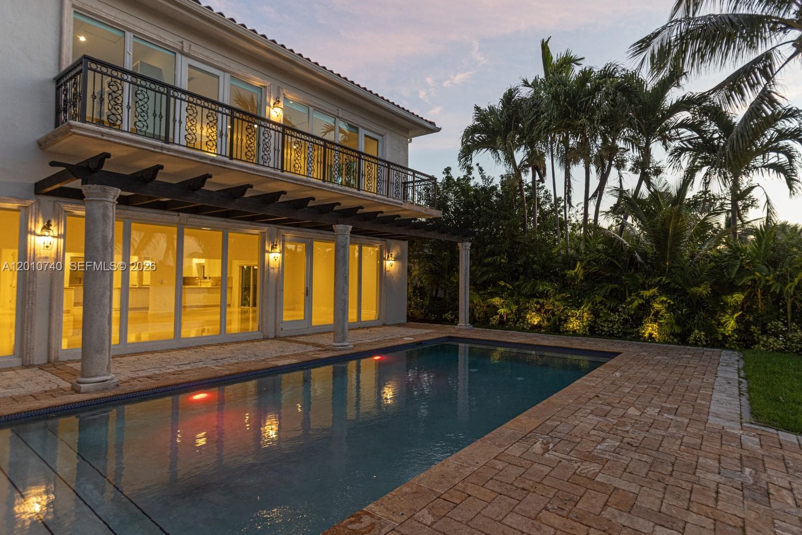 425 N Shore Dr, Miami Beach FL 33141 — 39