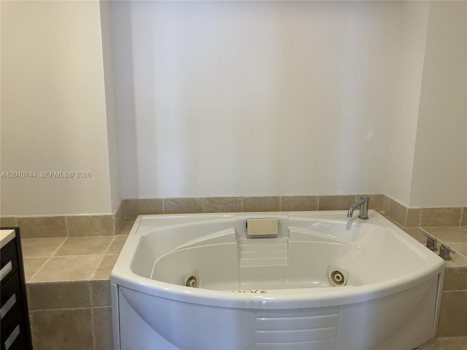 18201 Collins Ave # 3708, Sunny Isles Beach FL 33160 — 23
