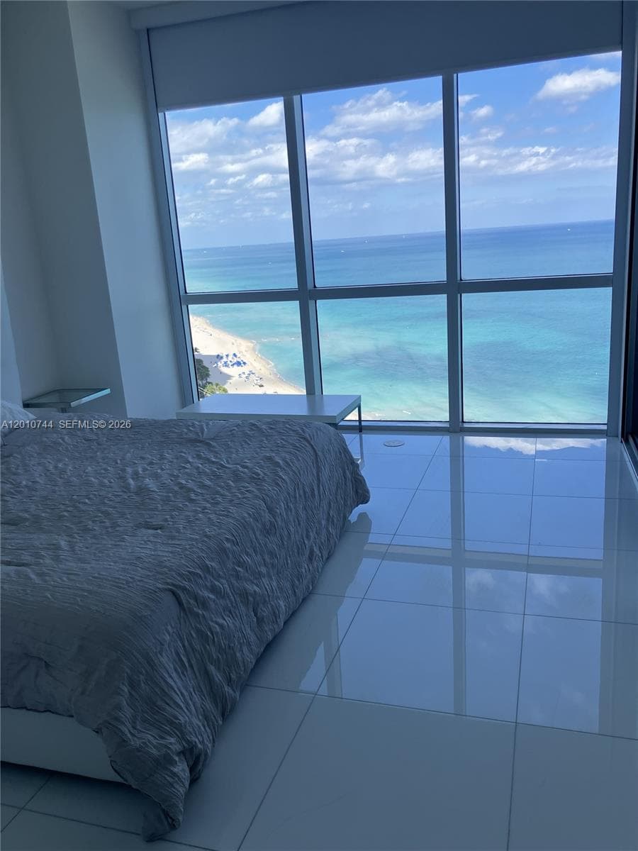18201 Collins Ave # 3708, Sunny Isles Beach FL 33160 — 17