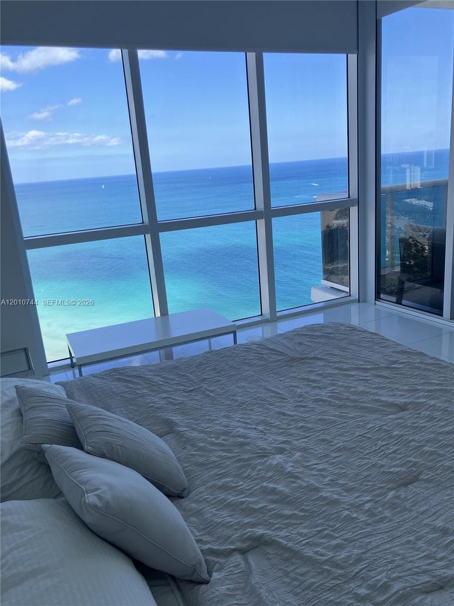 18201 Collins Ave # 3708, Sunny Isles Beach FL 33160 — 18