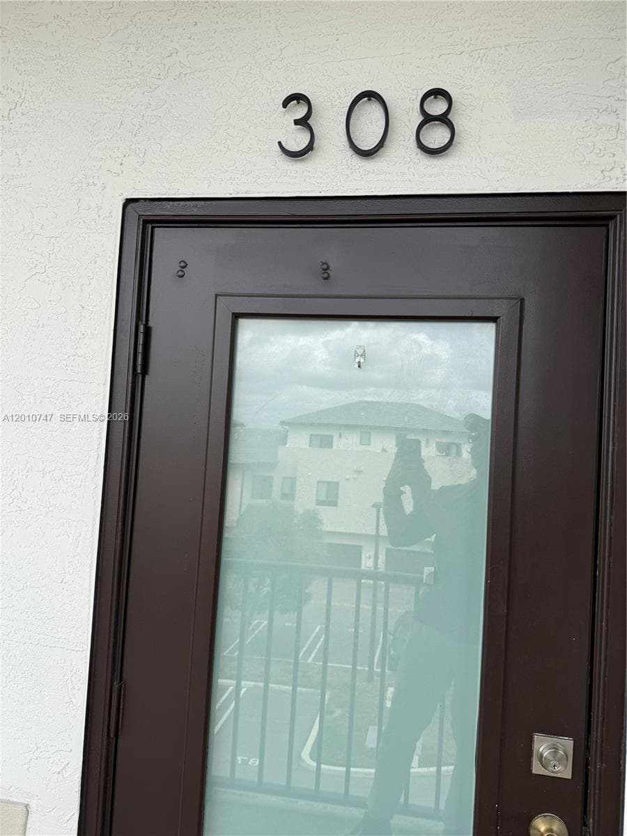 8167 NW 41st St # 308, Doral FL 33166 — 32