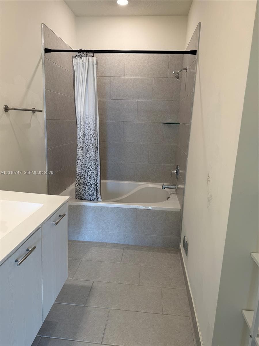 8167 NW 41st St # 308, Doral FL 33166 — 20