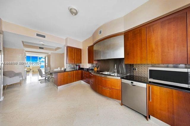 18101 Collins Ave # 4702, Sunny Isles Beach FL 33160 — 18