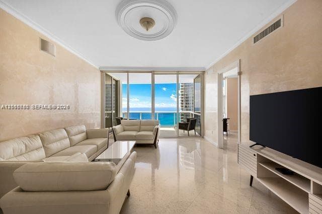 18101 Collins Ave # 4702, Sunny Isles Beach FL 33160 — 4