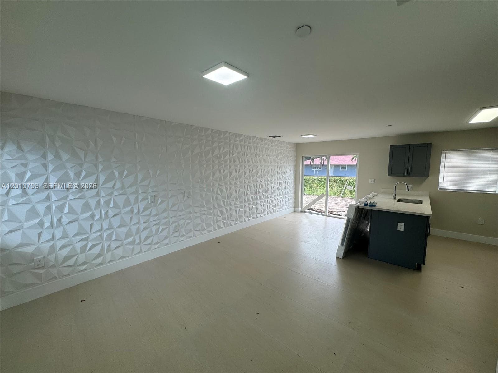 205 NW 159th St, Miami FL 33169 — 2