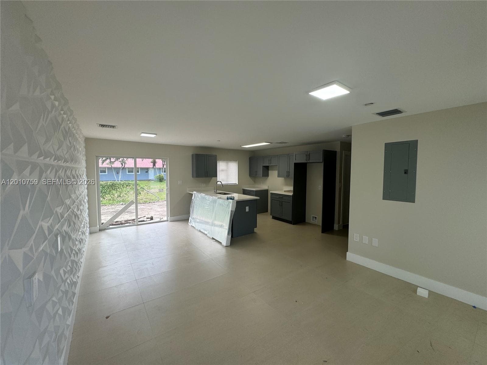 205 NW 159th St, Miami FL 33169 — 3