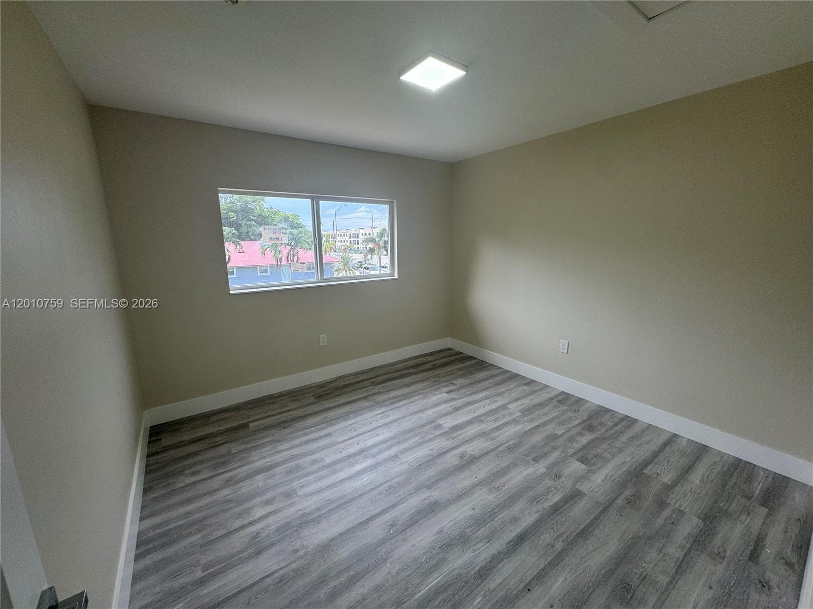 205 NW 159th St, Miami FL 33169 — 8