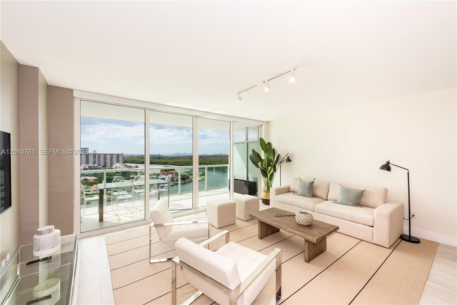 400 Sunny Isles Blvd # 1518, Sunny Isles Beach FL 33160 — 6