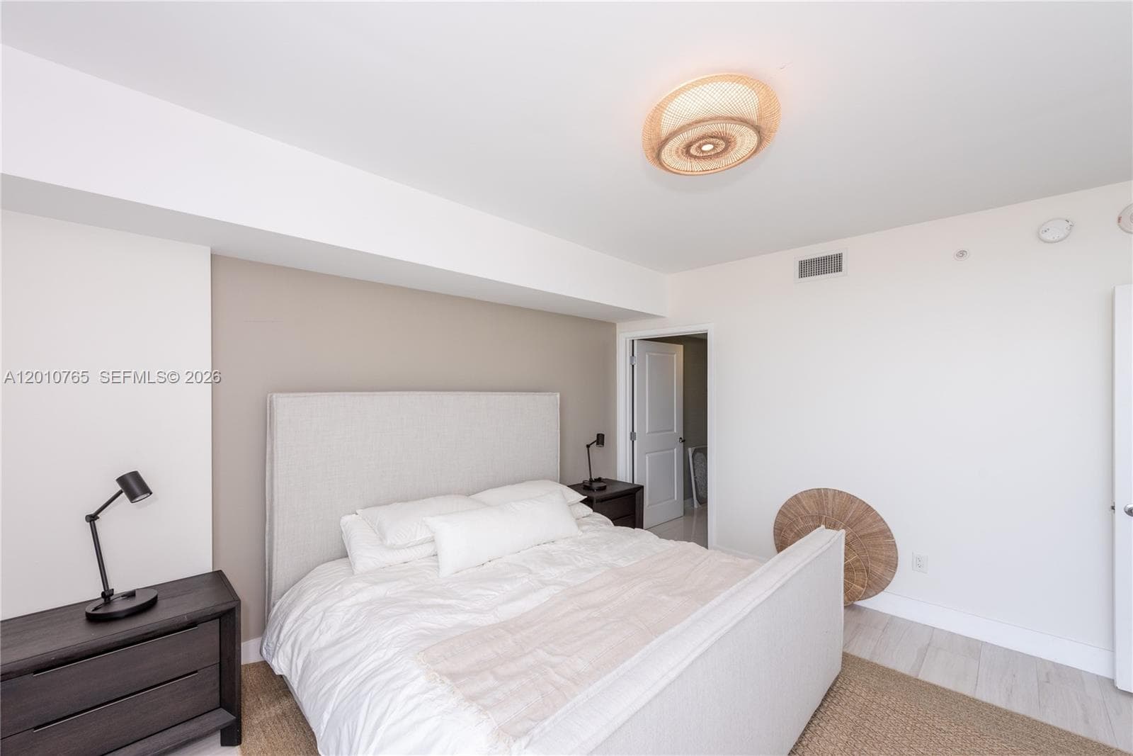 400 Sunny Isles Blvd # 1518, Sunny Isles Beach FL 33160 — 17
