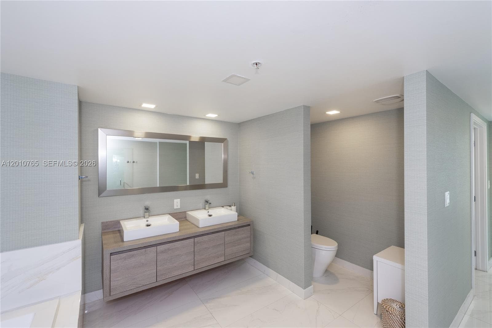 400 Sunny Isles Blvd # 1518, Sunny Isles Beach FL 33160 — 20