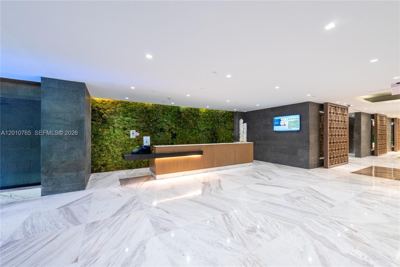 400 Sunny Isles Blvd # 1518, Sunny Isles Beach FL 33160 — 33