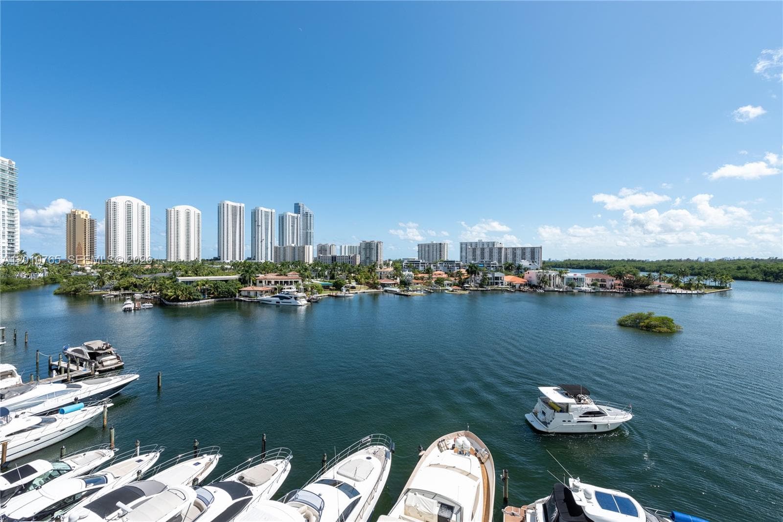400 Sunny Isles Blvd # 1518, Sunny Isles Beach FL 33160 — 40