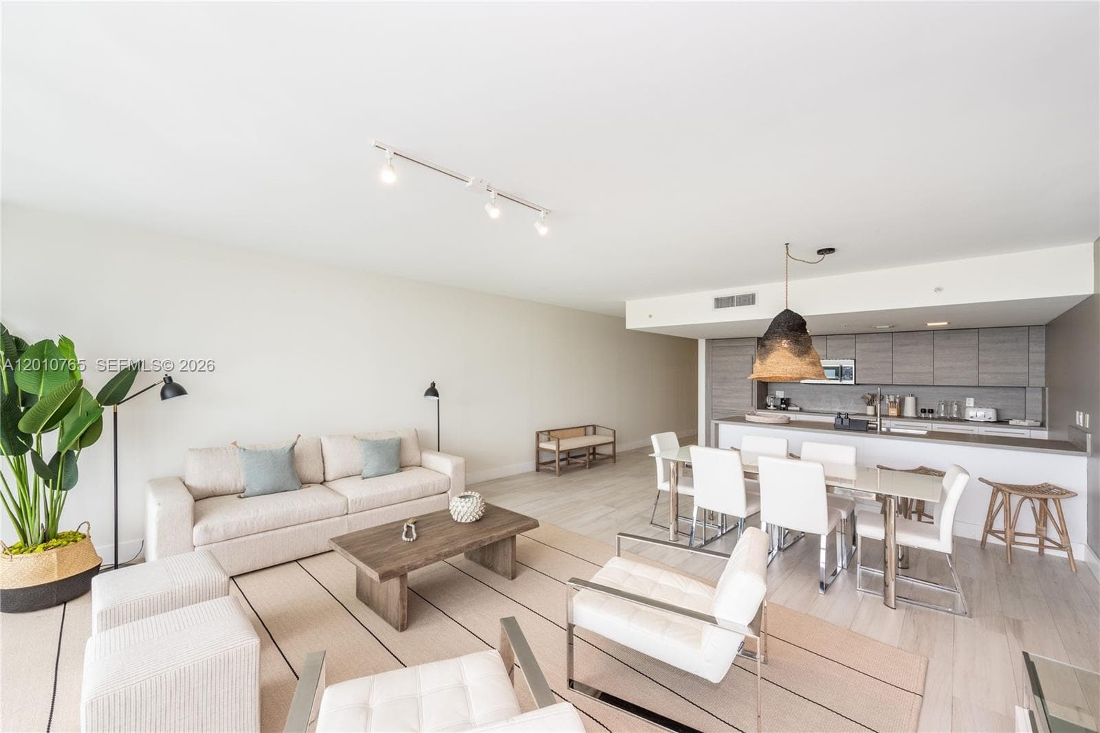 400 Sunny Isles Blvd # 1518, Sunny Isles Beach FL 33160 — 8