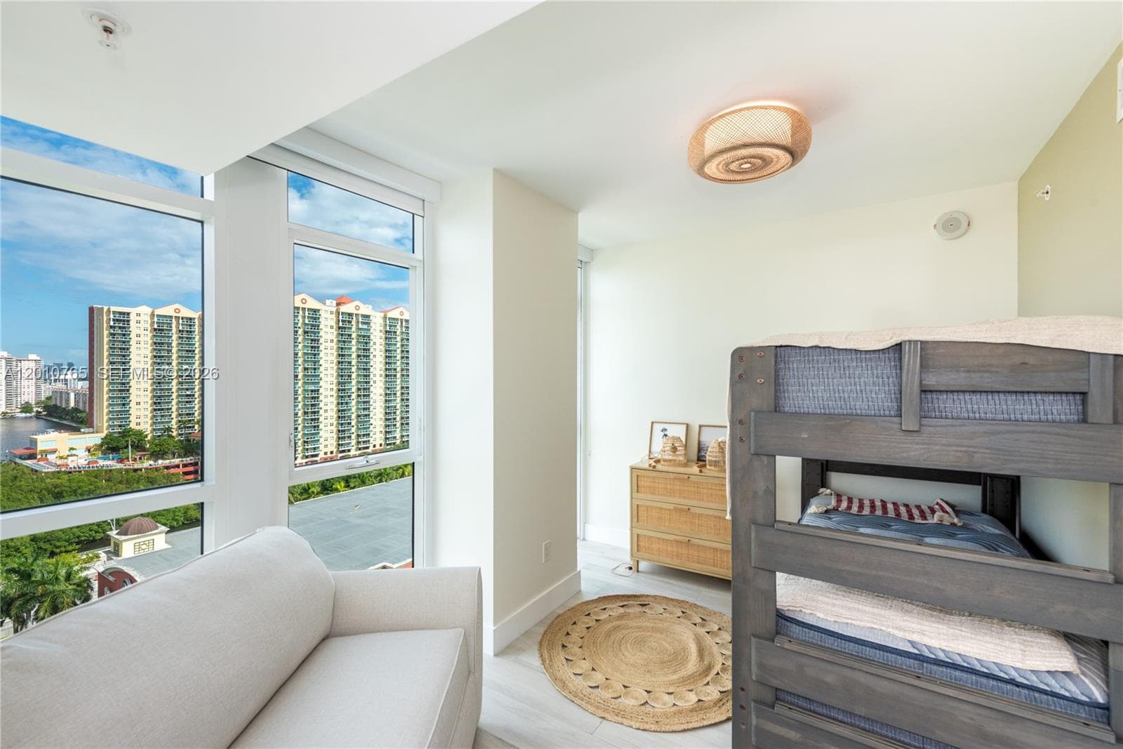 400 Sunny Isles Blvd # 1518, Sunny Isles Beach FL 33160 — 21