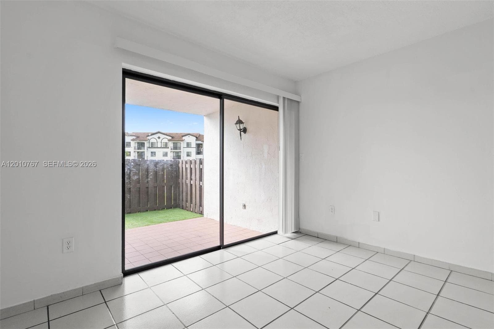 9431 Fontainebleau Blvd # 112, Miami FL 33172 — 23