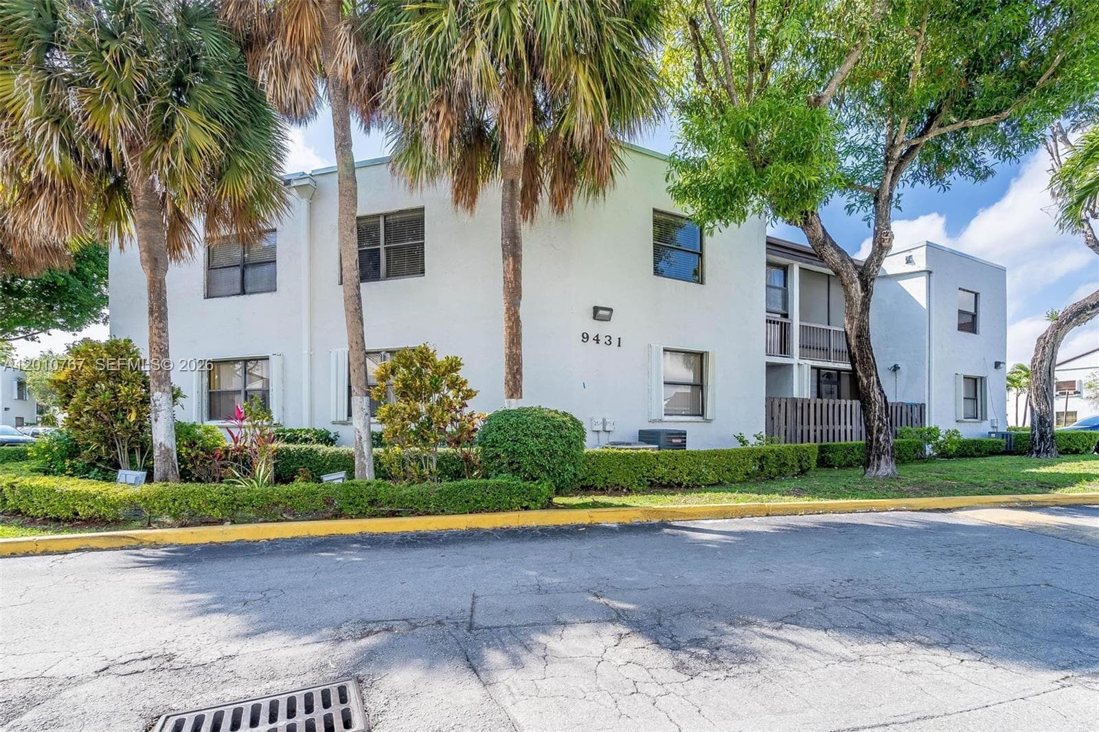 9431 Fontainebleau Blvd # 112, Miami FL 33172 — 42