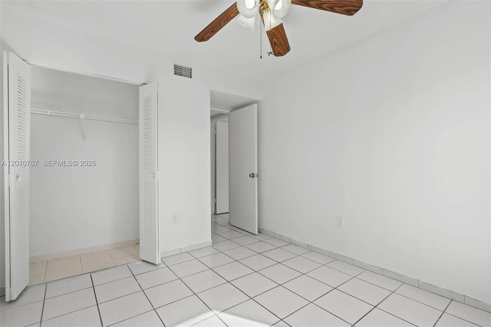9431 Fontainebleau Blvd # 112, Miami FL 33172 — 34