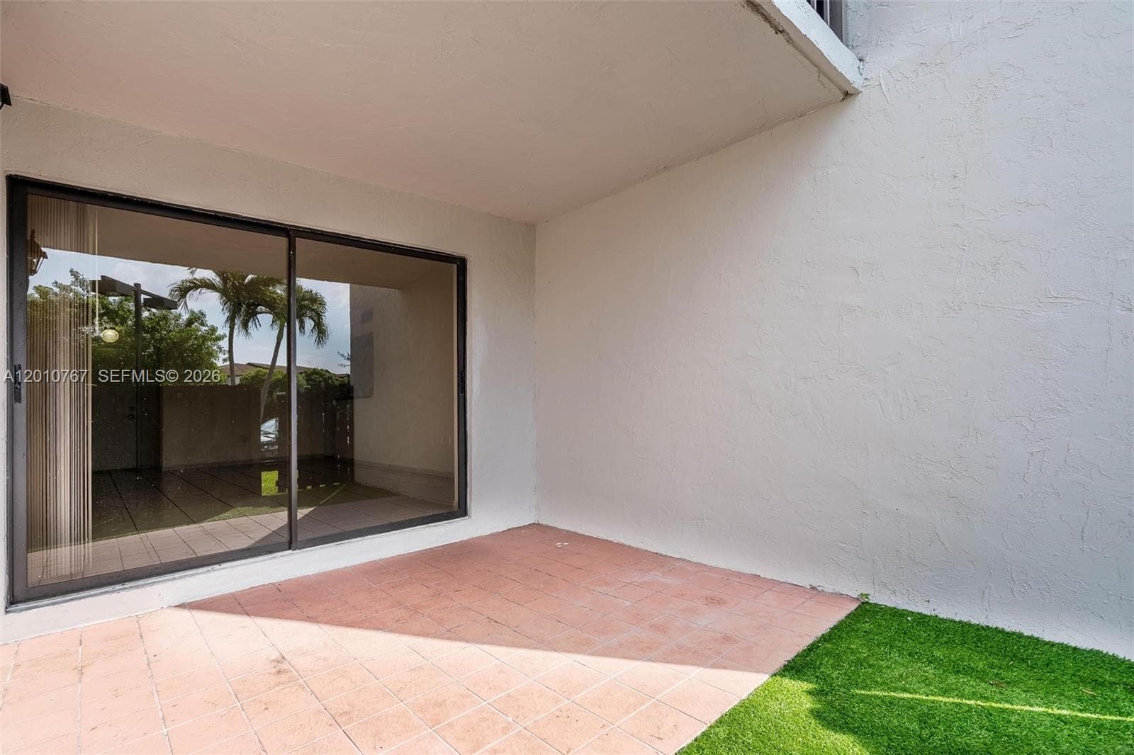 9431 Fontainebleau Blvd # 112, Miami FL 33172 — 38