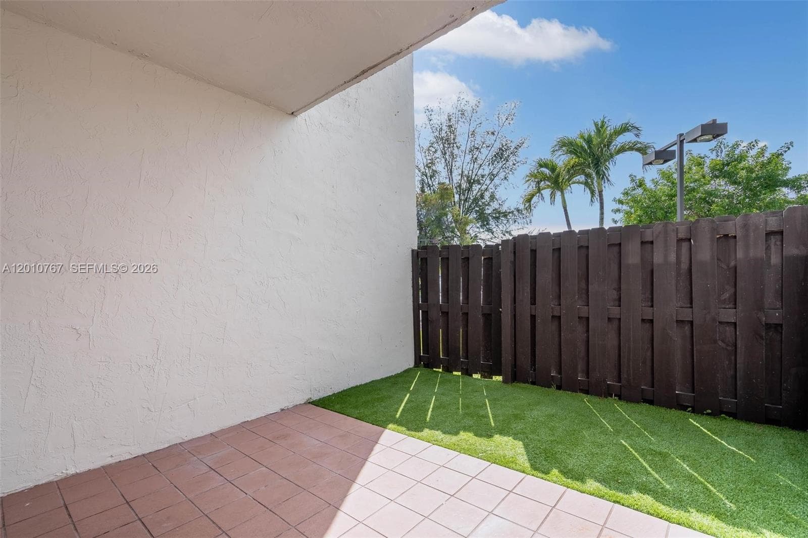 9431 Fontainebleau Blvd # 112, Miami FL 33172 — 40