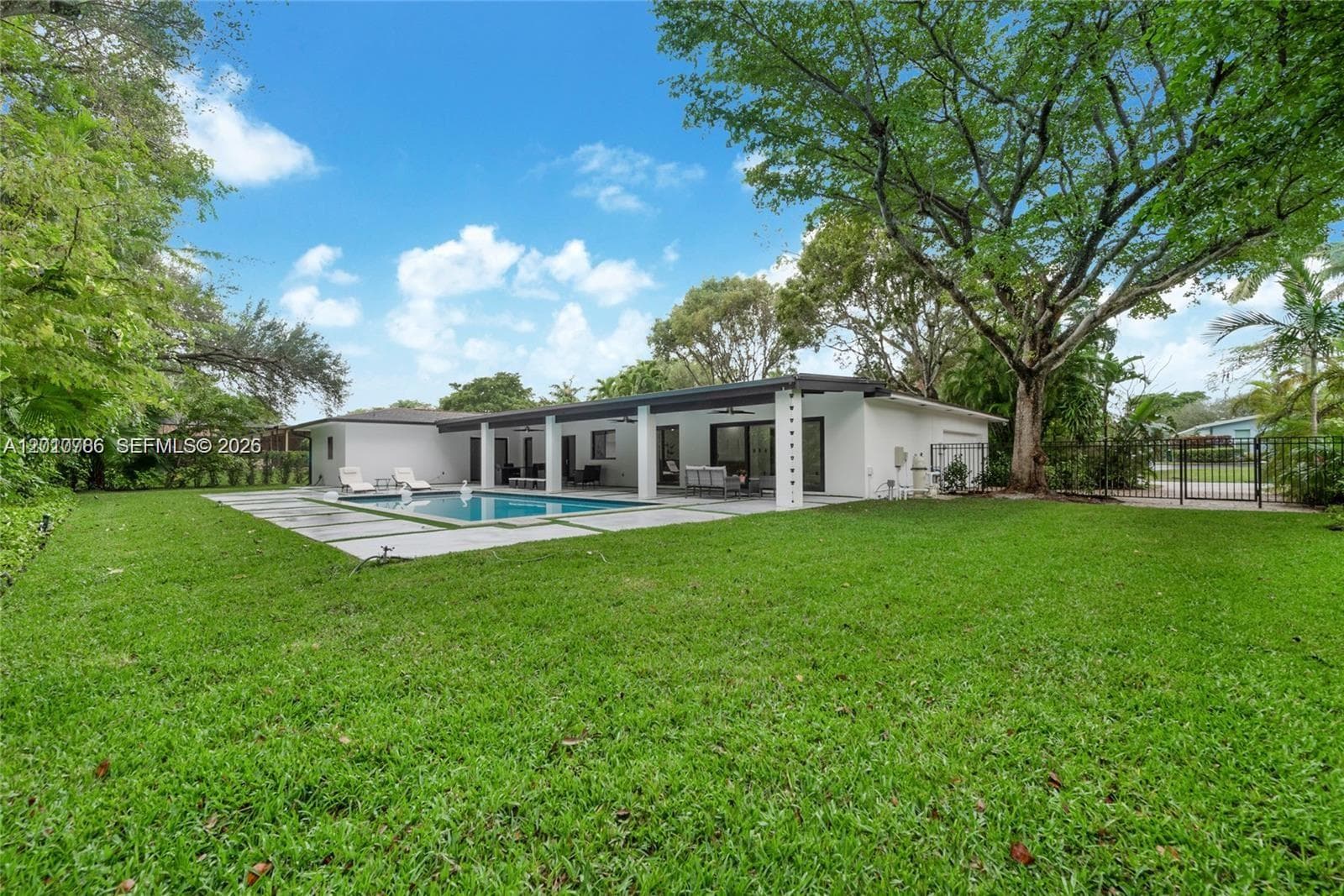17203 SW 78th Pl, Palmetto Bay FL 33157 — 18
