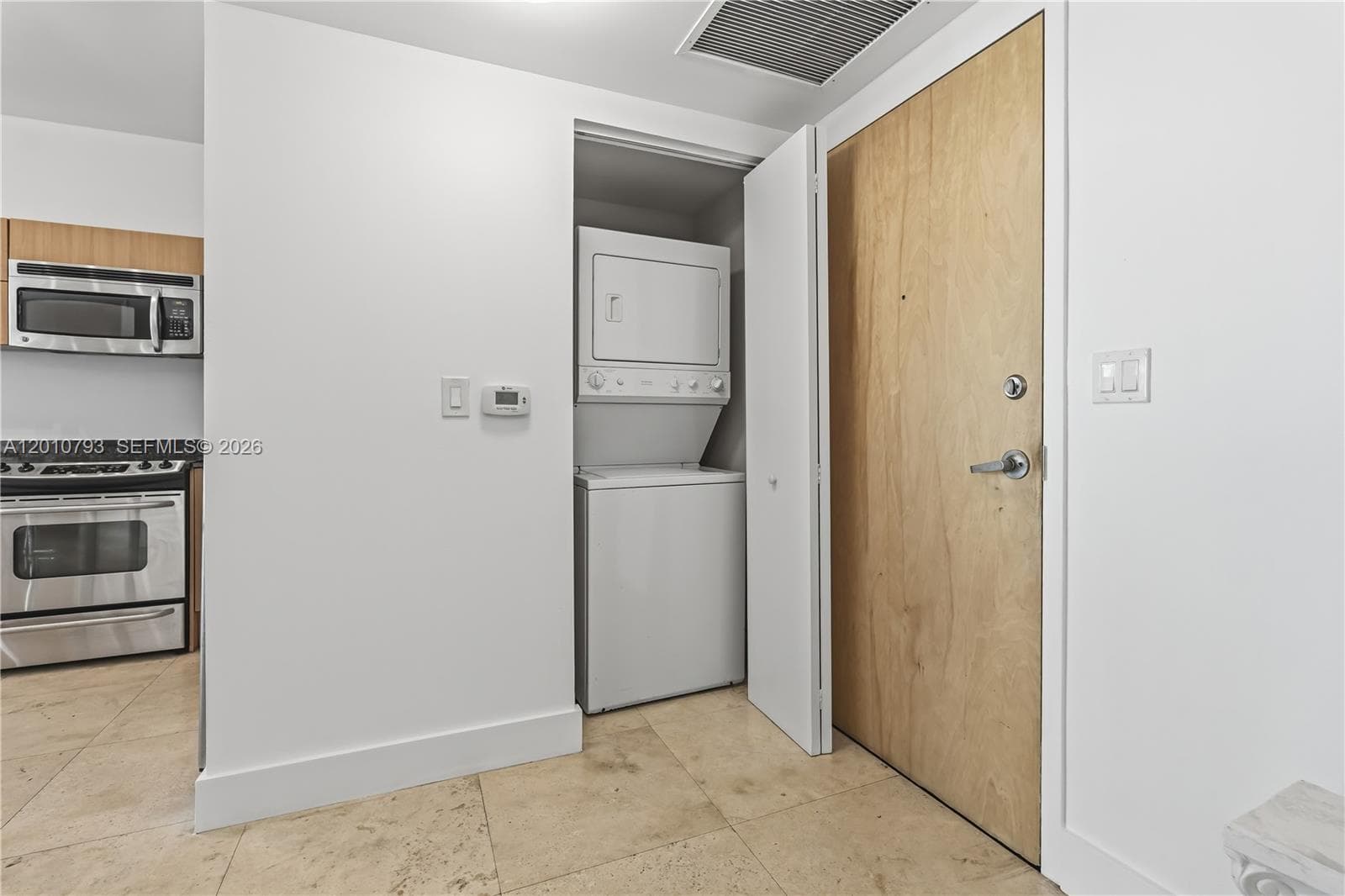 350 S Miami Ave # 3307, Miami FL 33130 — 17
