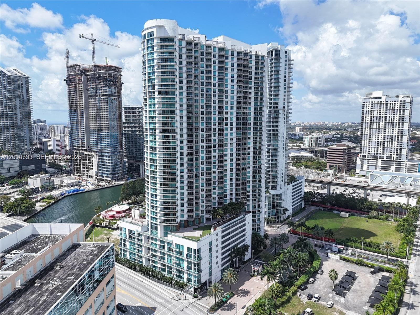 350 S Miami Ave # 3307, Miami FL 33130 — 30