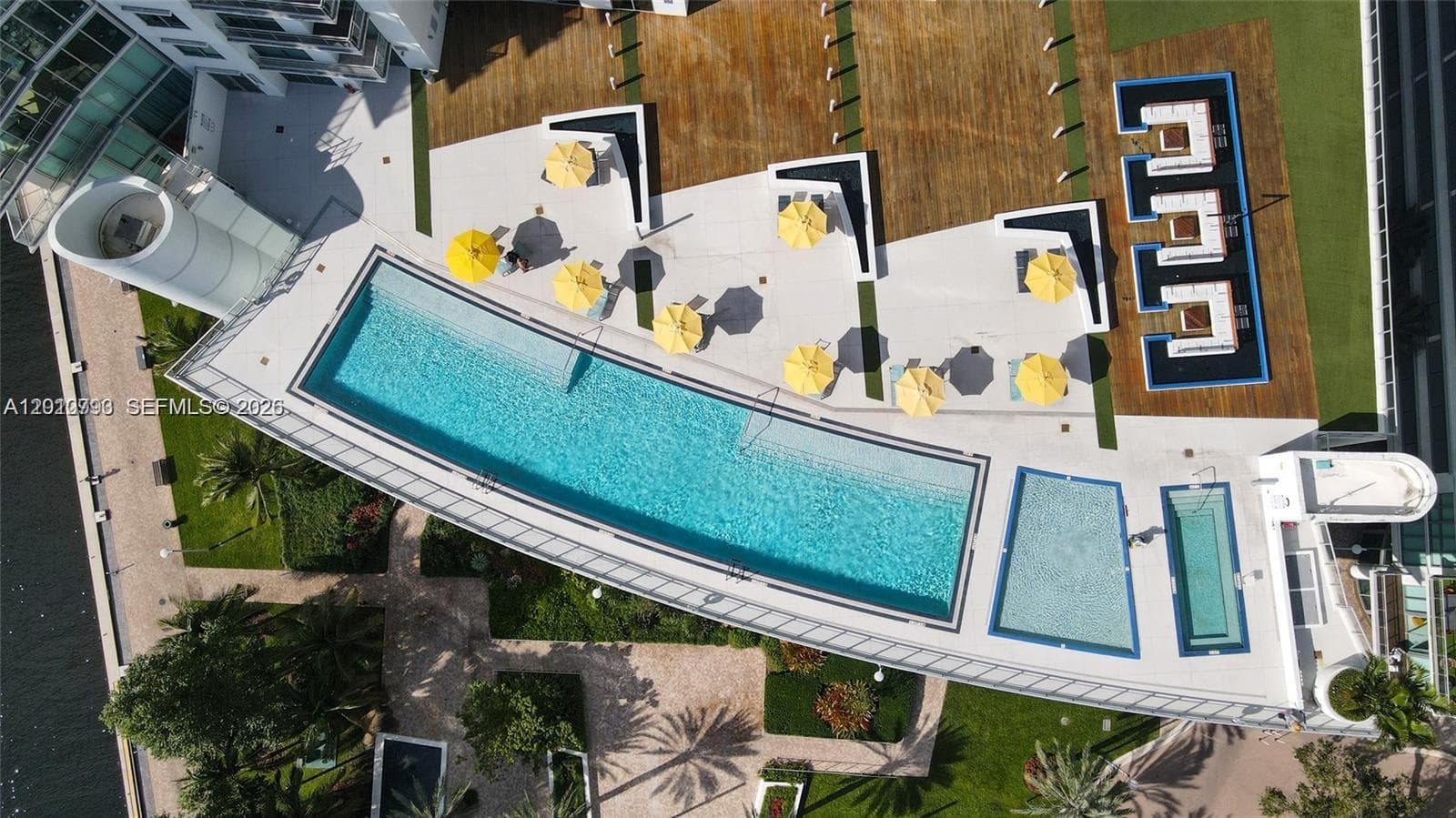 350 S Miami Ave # 3307, Miami FL 33130 — 34