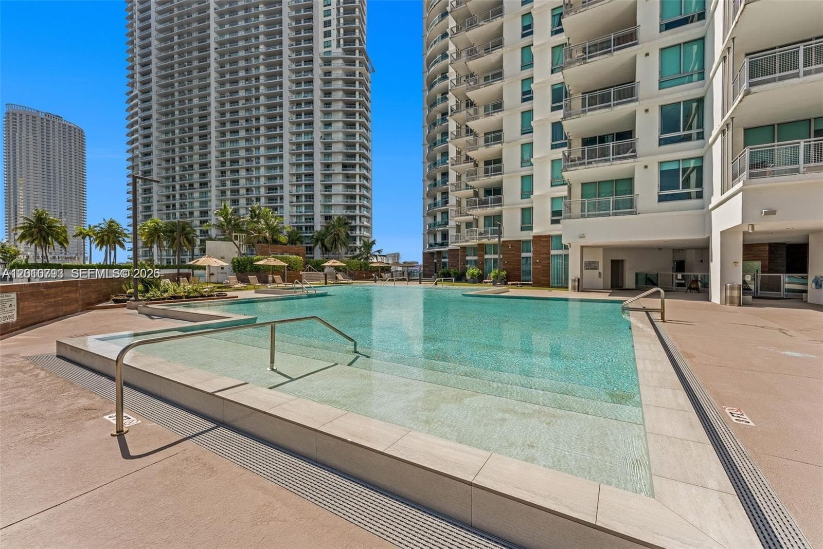 350 S Miami Ave # 3307, Miami FL 33130 — 18