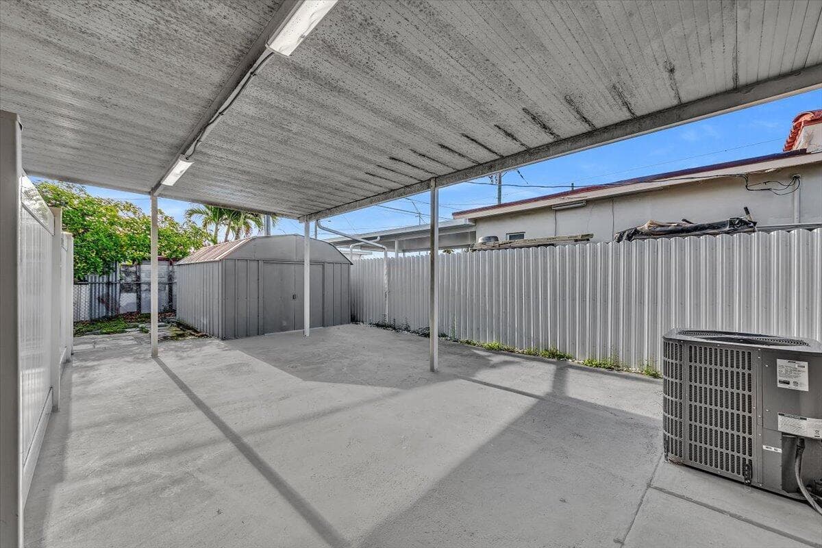 4719 E 8th Court, Hialeah FL 33013 — 26