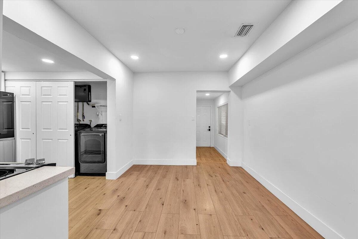 4719 E 8th Court, Hialeah FL 33013 — 7